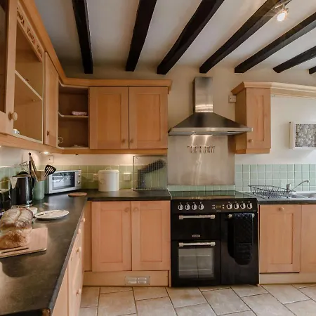 Kingston House * West Witton